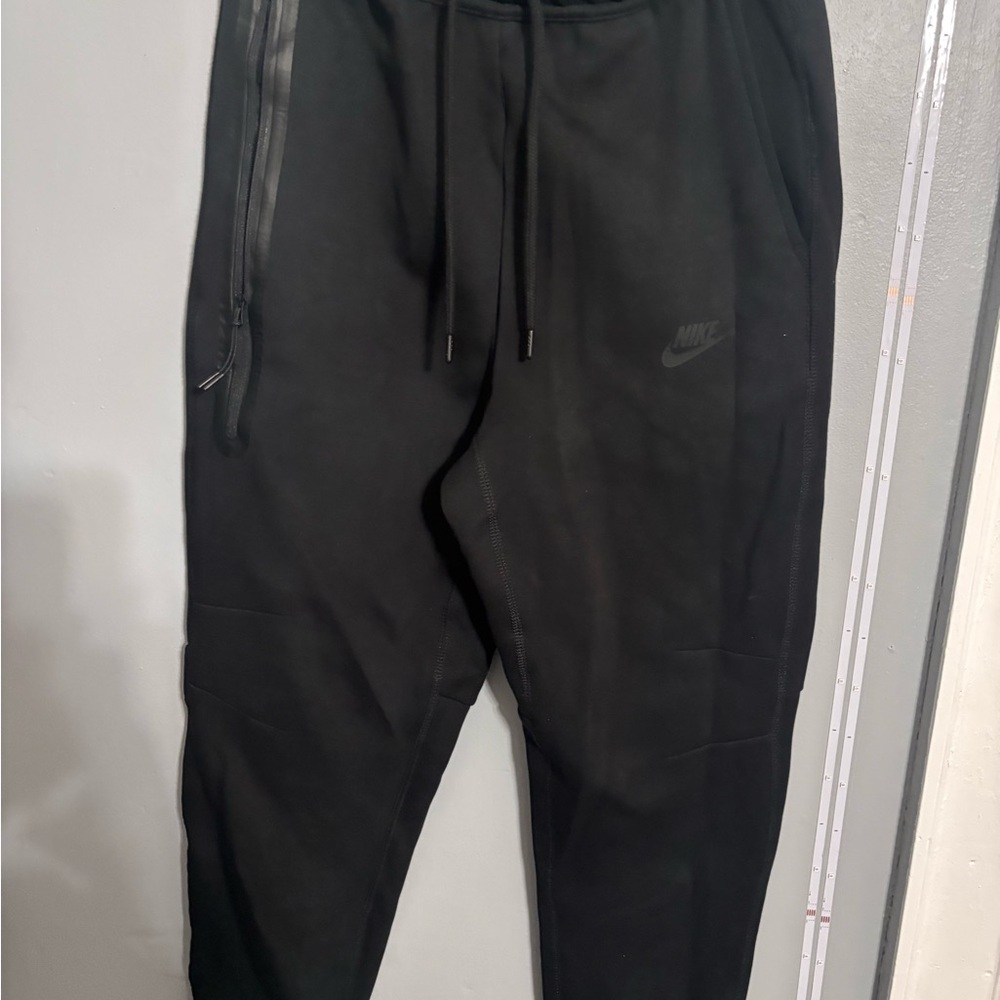 Nike Tech Black Men's Size Medium
